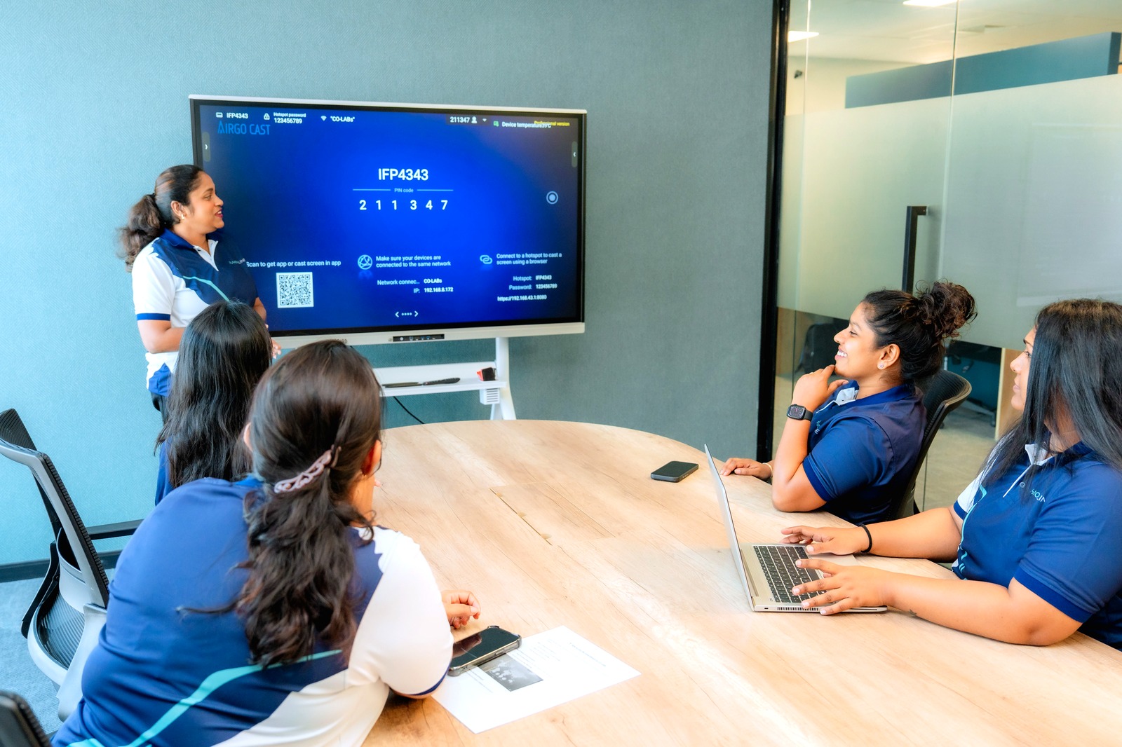 The Fusion Line team in a working session